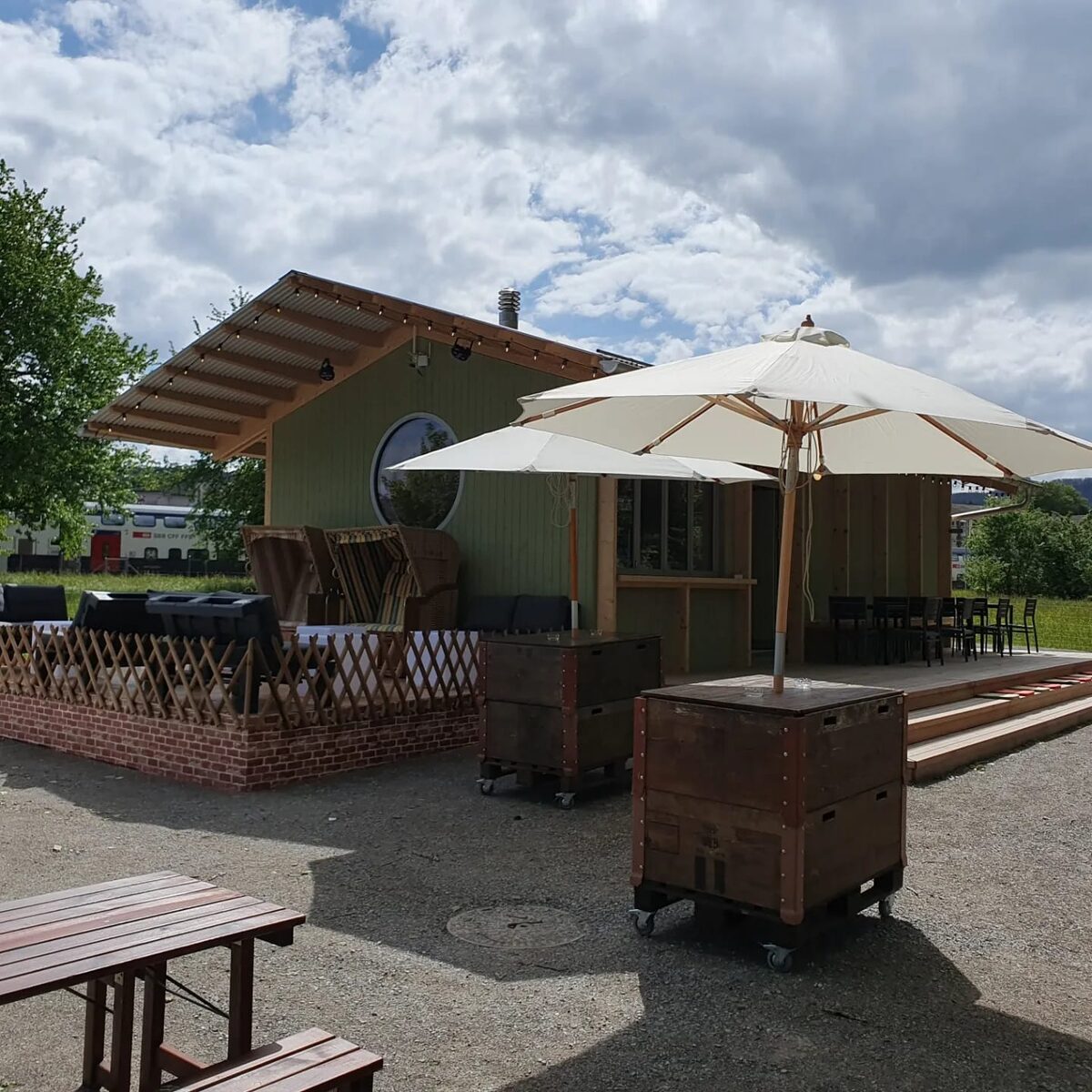 Summer Lounge – Strandkörbe und Lounge-Möbel